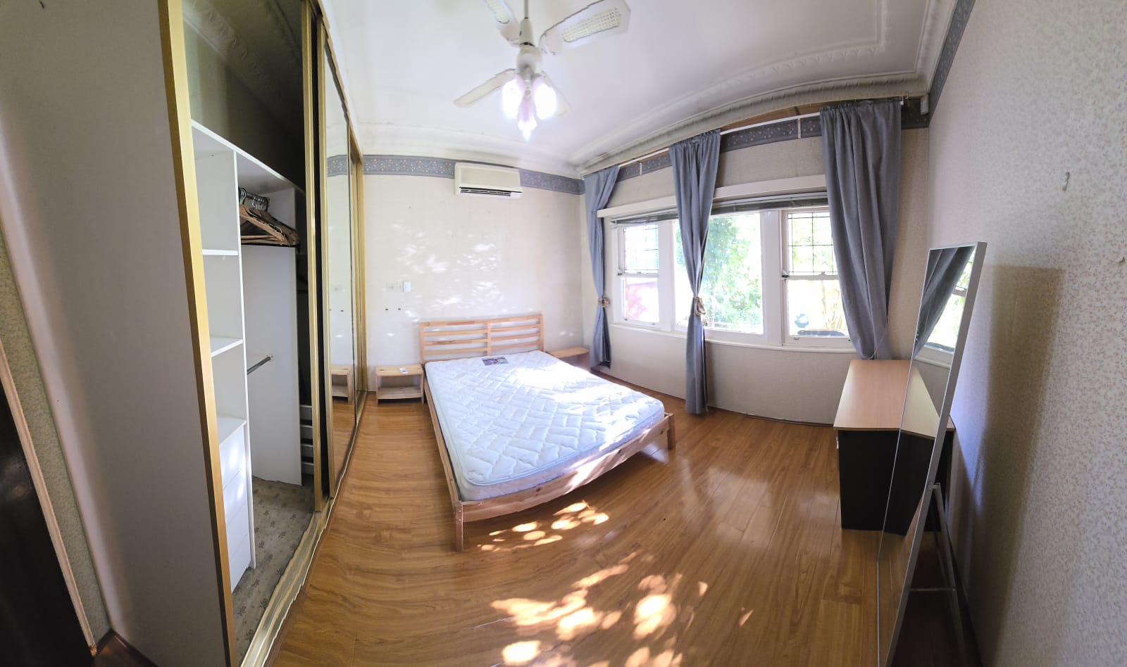SPACIOUS SINGLE ROOM AVAILABLE IN MORTDALE